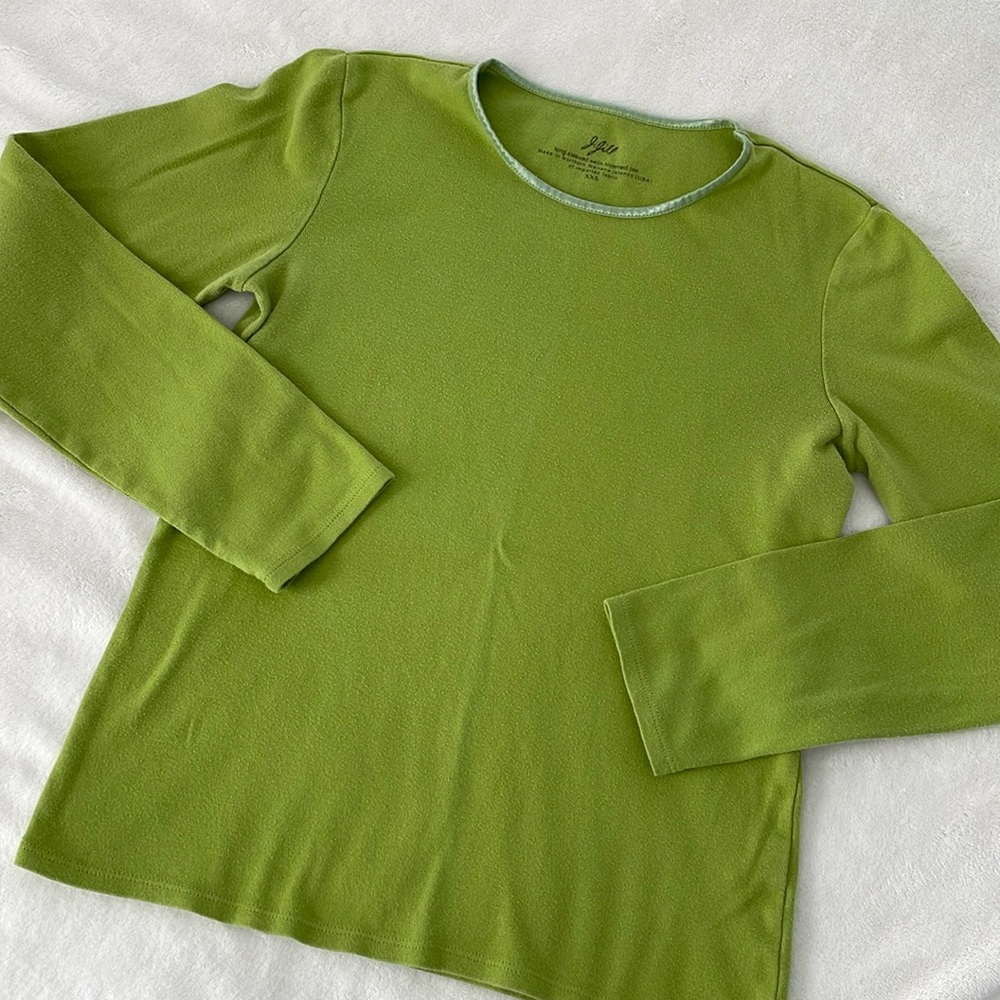 J. Jill long sleeved satin trim tee size XXS